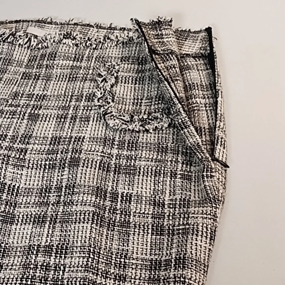 Zara 8 Textured Raw Fringe Edged Trouser Pants Boot Cut Glen Plaid Black Cream